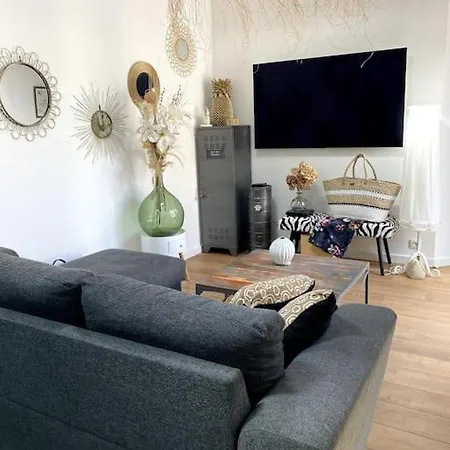 Charmante Maison De En Pierre Idealement Situee Holiday home *