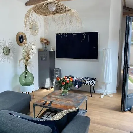 Charmante Maison De En Pierre Idealement Situee Holiday home La Teste-de-Buch